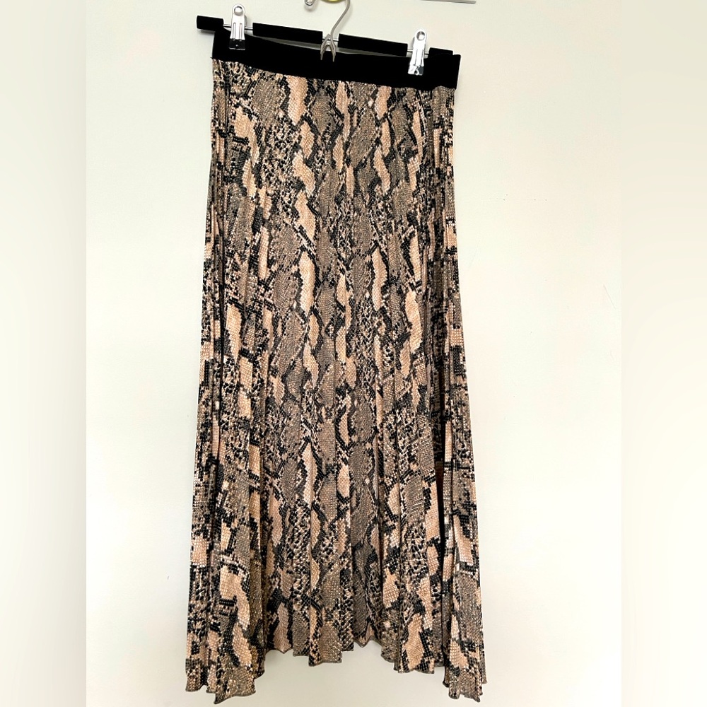 H&M flared skirt | animal print | small